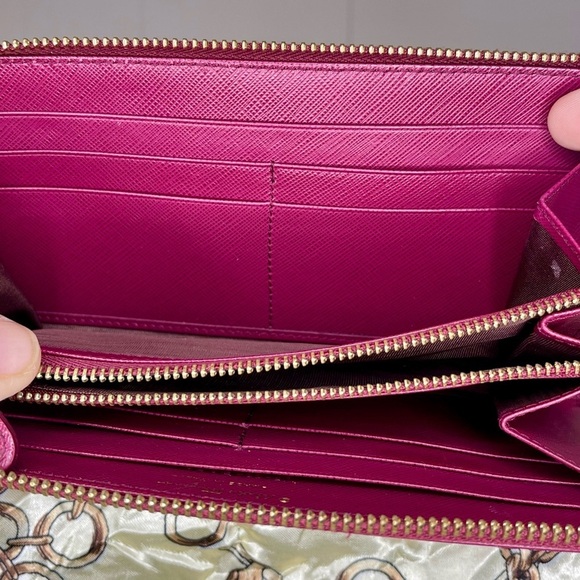 Salvatore Ferragamo Pink Leather Clutch - Picture 6 of 14